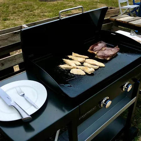 Dom wakacyjny Aux Lagerstroemias *